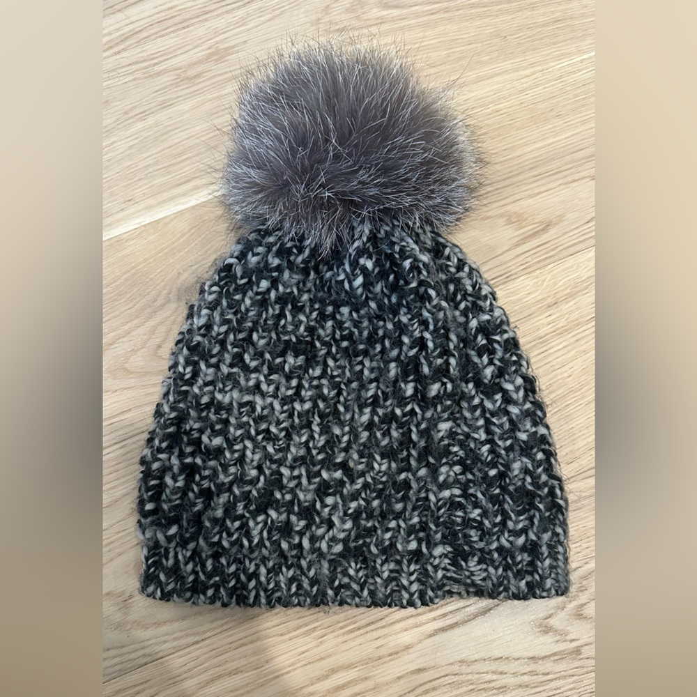 Kyi Kyi Canada Genuine Fur Pompom Beanie
